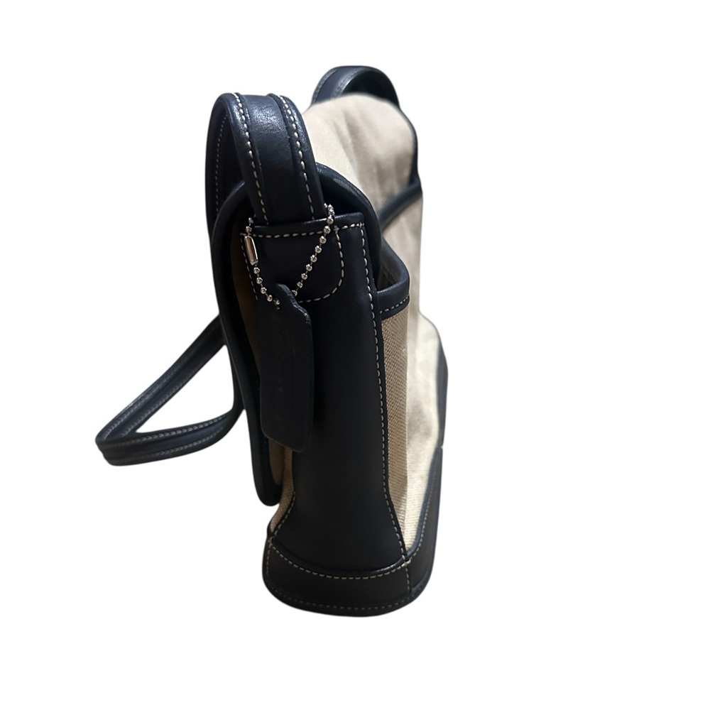 Vintage 90’s Coach Bleeker Flap Handbag Deep Navy Blue Leather & Wheat Canvas - Picture 9 of 16